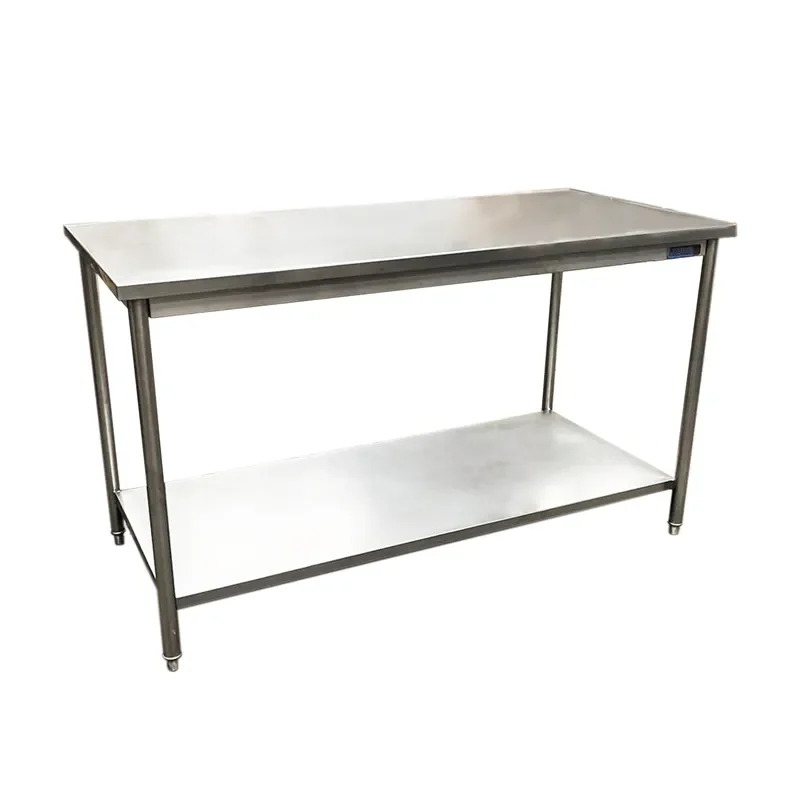 Mesa acero inoxidable con repisa inferior.